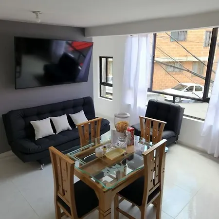 Elegante Y Amplio Apartamento Medellin Exterior photo